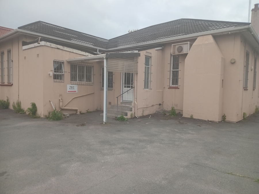 Commercial Property for Sale in Southernwood Eastern Cape